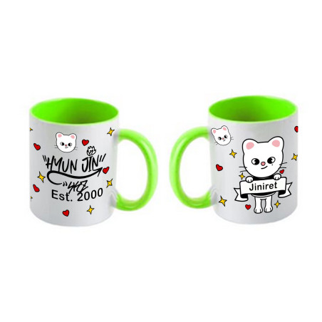 Taza cerámica con interior y asa de color.
